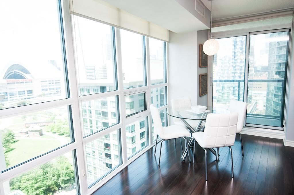 Napa Furnished Suites At Cn Tower & Maple Leaf Square Toronto Zewnętrze zdjęcie