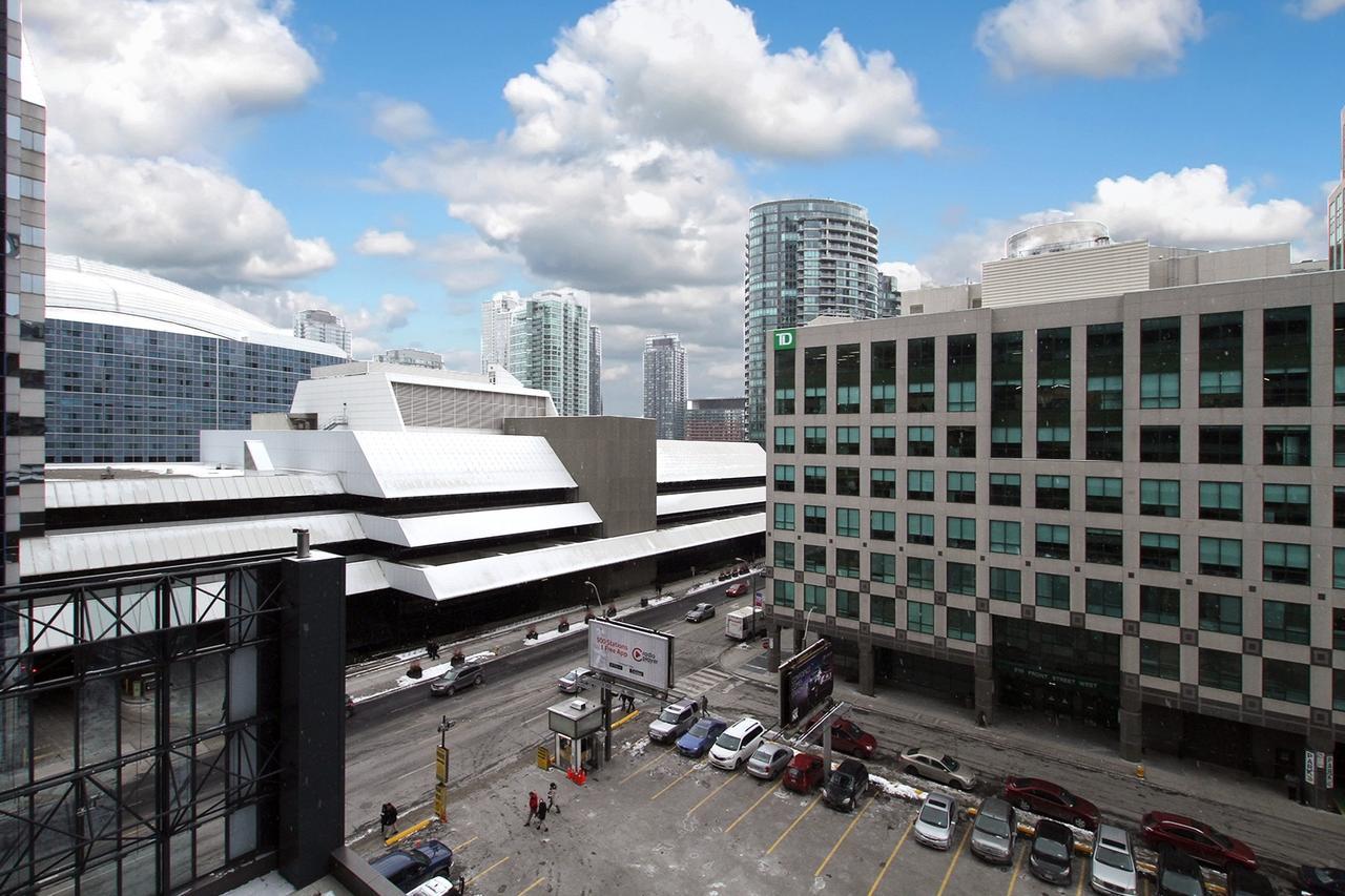 Napa Furnished Suites At Cn Tower & Maple Leaf Square Toronto Zewnętrze zdjęcie