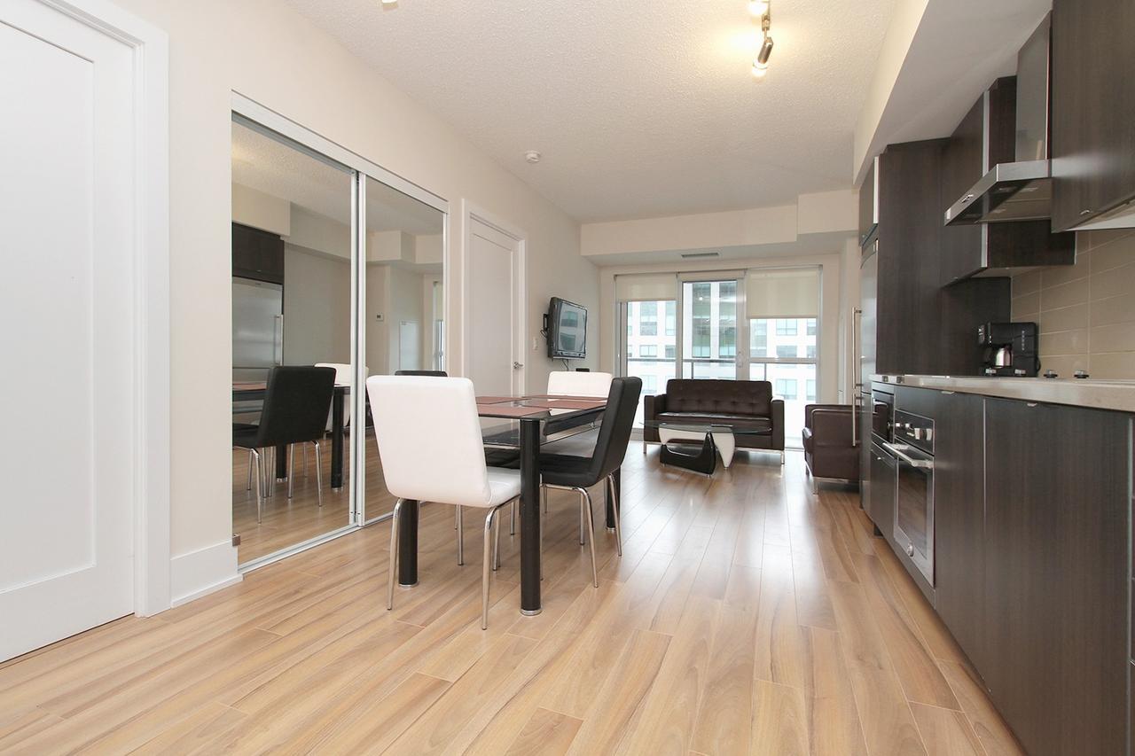 Napa Furnished Suites At Cn Tower & Maple Leaf Square Toronto Zewnętrze zdjęcie
