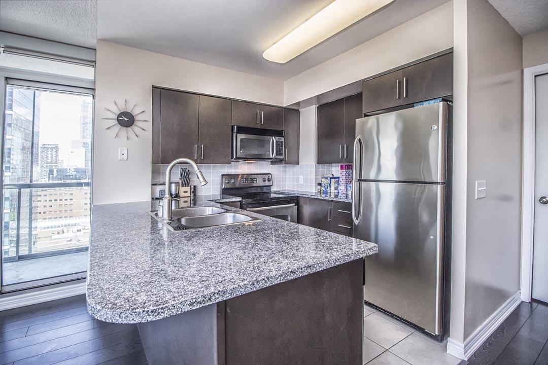 Napa Furnished Suites At Cn Tower & Maple Leaf Square Toronto Zewnętrze zdjęcie