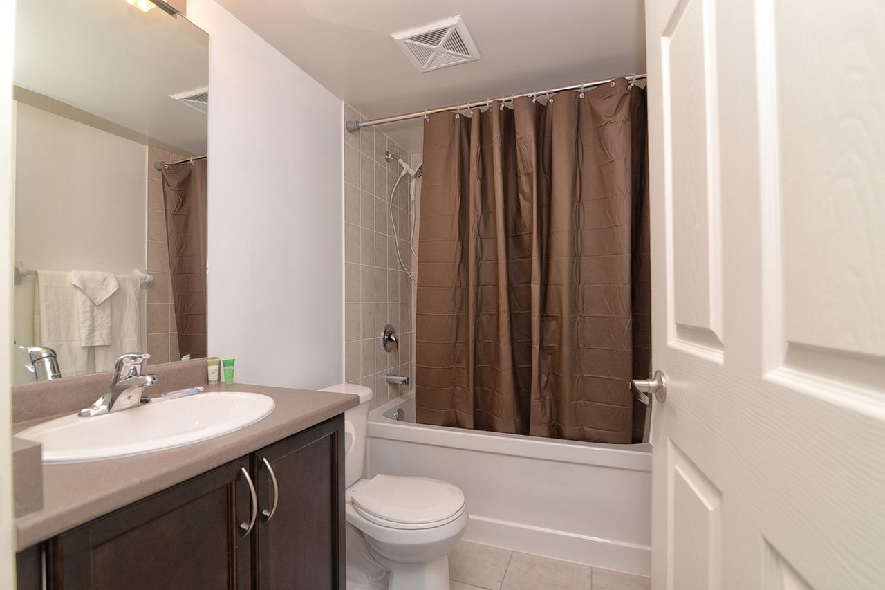 Napa Furnished Suites At Cn Tower & Maple Leaf Square Toronto Zewnętrze zdjęcie