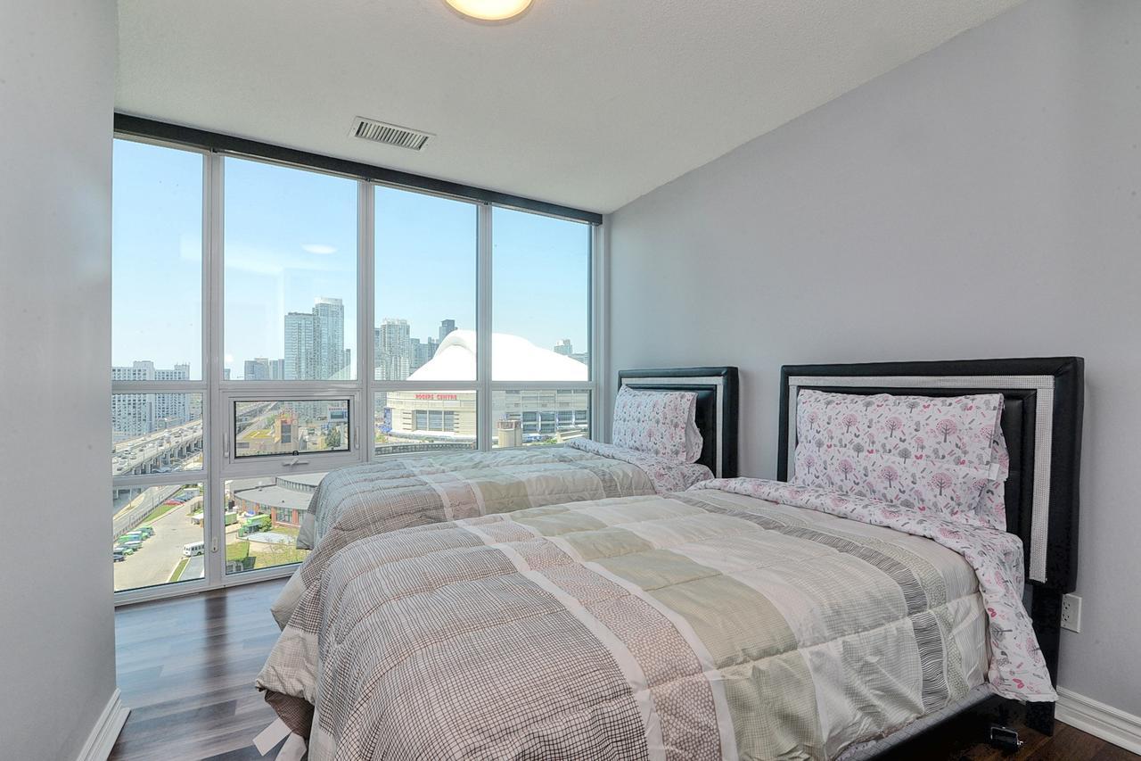 Napa Furnished Suites At Cn Tower & Maple Leaf Square Toronto Zewnętrze zdjęcie