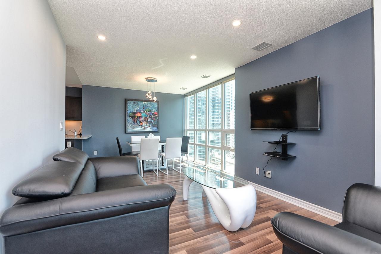Napa Furnished Suites At Cn Tower & Maple Leaf Square Toronto Zewnętrze zdjęcie