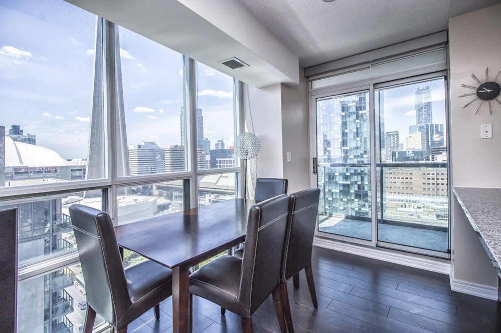 Napa Furnished Suites At Cn Tower & Maple Leaf Square Toronto Zewnętrze zdjęcie